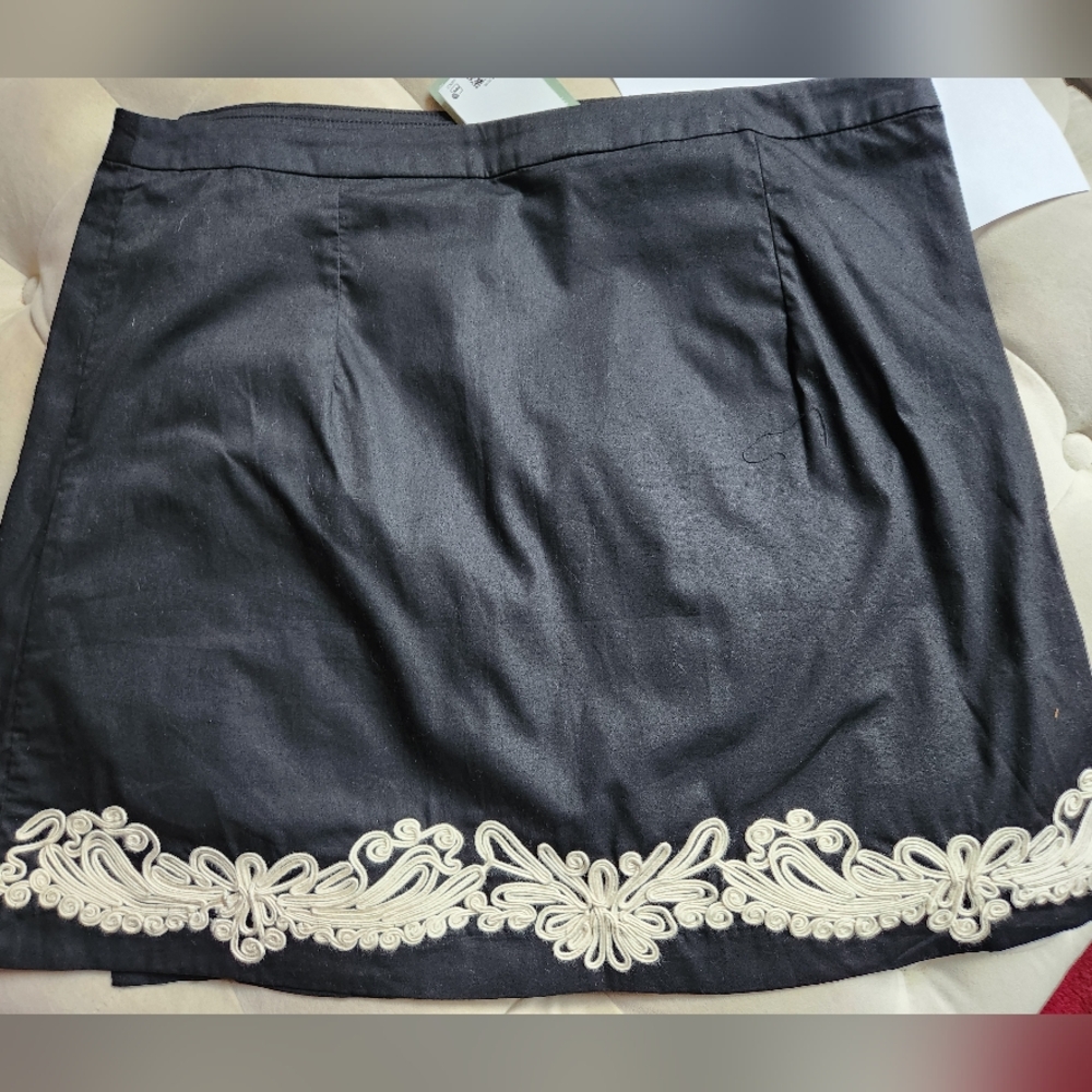 H&M Appliqued A-line Wrap Skirt black Embellishment ecru cotton BNWT - Picture 4 of 16